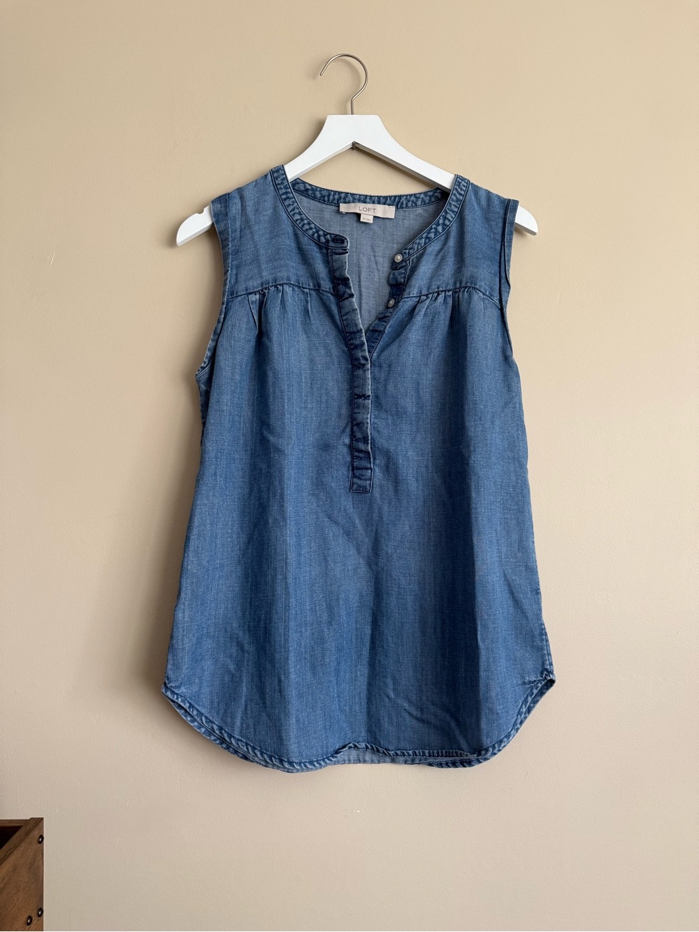 LOFT Chambray Sleeveless Top Size XS